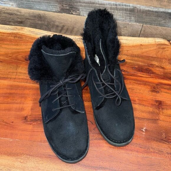 UGG SUEDE WHIPSTITCH TRIM LACE-UP BOOTS - Picture 3 of 7